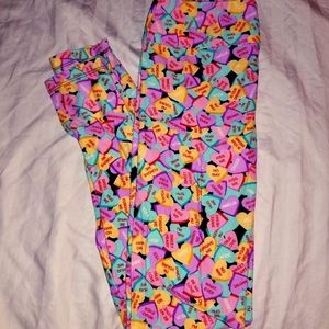 LuLaRoe OS Valentine's Candy Heart Leggings